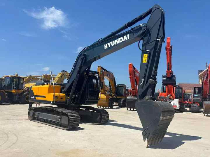 HYUNDAI 96% New HX220s Used Excavator, Korea 22 Ton HX210 HX225 HX 210 220 225 9S 22Ton Crawler Radio Digger Equipment Machine - Pelle: photos 2 HYUNDAI 96% New HX220s Used Excavator, Korea 22 Ton HX210 HX225 HX 210 220 225 9S 22Ton Crawler Radio Digger Equipment Machine - Pelle: photos 2