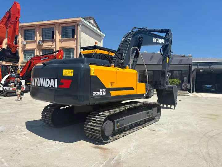 HYUNDAI 96% New HX220s Used Excavator, Korea 22 Ton HX210 HX225 HX 210 220 225 9S 22Ton Crawler Radio Digger Equipment Machine - Pelle: photos 3 HYUNDAI 96% New HX220s Used Excavator, Korea 22 Ton HX210 HX225 HX 210 220 225 9S 22Ton Crawler Radio Digger Equipment Machine - Pelle: photos 3