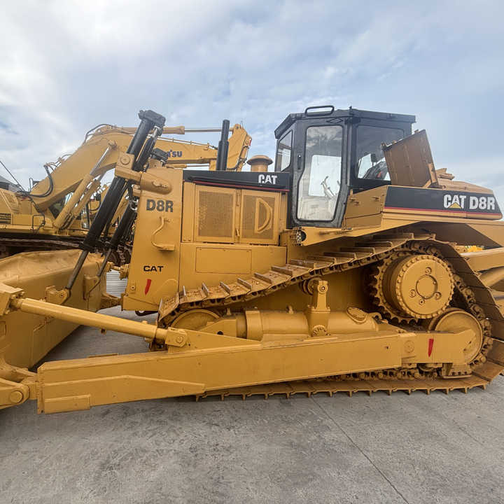 High Efficiency Used Caterpillar Bulldozer cat d8r Used Caterpillar d7g 6g d8r - Bulldozer: photos 1 High Efficiency Used Caterpillar Bulldozer cat d8r Used Caterpillar d7g 6g d8r - Bulldozer: photos 1