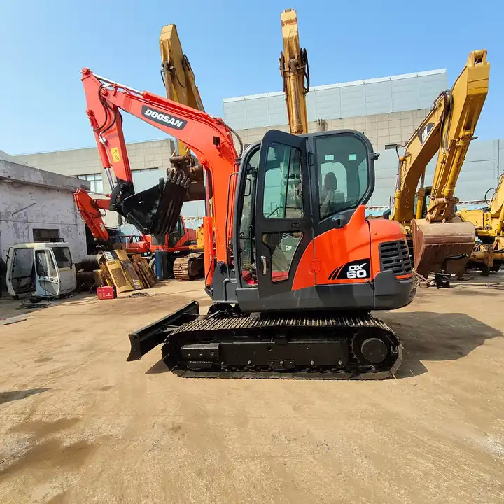 High Quality 6t Mini Excavator,Small Excavating Machine Korea Doosan Used Excavators Doosan Dx60 For Sale - Pelle sur chenille: photos 1 High Quality 6t Mini Excavator,Small Excavating Machine Korea Doosan Used Excavators Doosan Dx60 For Sale - Pelle sur chenille: photos 1