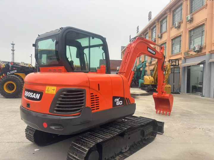 Pelle High Quality Hot Selling 6ton Second Hand Excavator Machine Mini Small Excavator DX60-9C Used Doosan Excavator for Sale DX60: photos 6