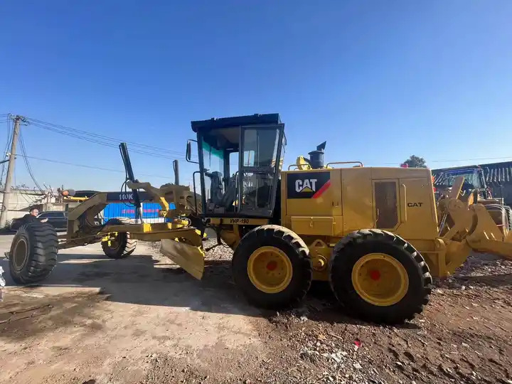 High quality CAT 140k Used motor grader original cat motor grader 140k in cheap price on sale - Niveleuse: photos 5 High quality CAT 140k Used motor grader original cat motor grader 140k in cheap price on sale - Niveleuse: photos 5
