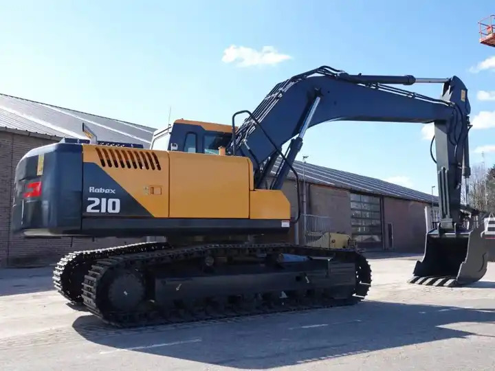 New Crawler Excavator 2025 Model Hyundai Hx220hd Crawler Excavator 22t - Pelle: photos 2 New Crawler Excavator 2025 Model Hyundai Hx220hd Crawler Excavator 22t - Pelle: photos 2