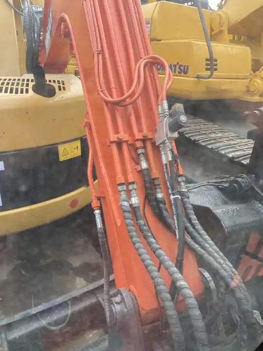 Original 6ton Doosan Dx60 used Hydraulic Crawler mini Excavator Doosan DX60 Excavator in Stock - Pelle sur chenille: photos 5 Original 6ton Doosan Dx60 used Hydraulic Crawler mini Excavator Doosan DX60 Excavator in Stock - Pelle sur chenille: photos 5