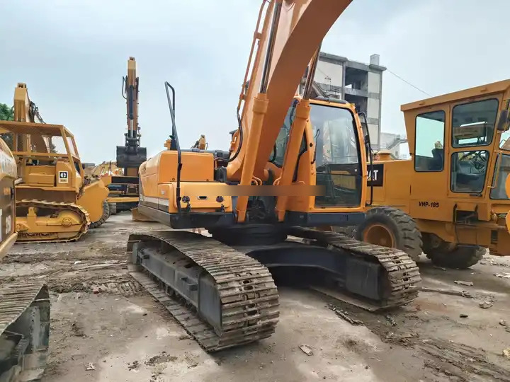 Second hand Crawler Original Hyundai Excavator R220L VS-9S 220LC 215LC for Sale Used Hyundai Excavator Hyundai - Pelle sur chenille: photos 4 Second hand Crawler Original Hyundai Excavator R220L VS-9S 220LC 215LC for Sale Used Hyundai Excavator Hyundai - Pelle sur chenille: photos 4