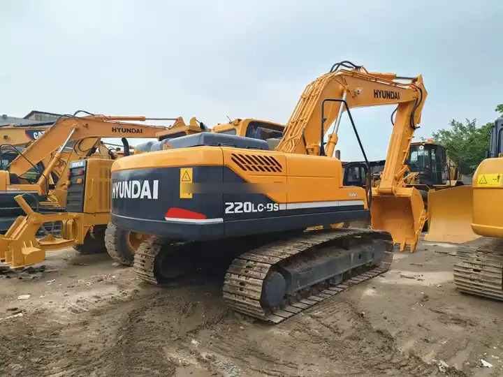 Second hand Crawler Original Hyundai Excavator R220L VS-9S 220LC 215LC for Sale Used Hyundai Excavator Hyundai - Pelle sur chenille: photos 5 Second hand Crawler Original Hyundai Excavator R220L VS-9S 220LC 215LC for Sale Used Hyundai Excavator Hyundai - Pelle sur chenille: photos 5