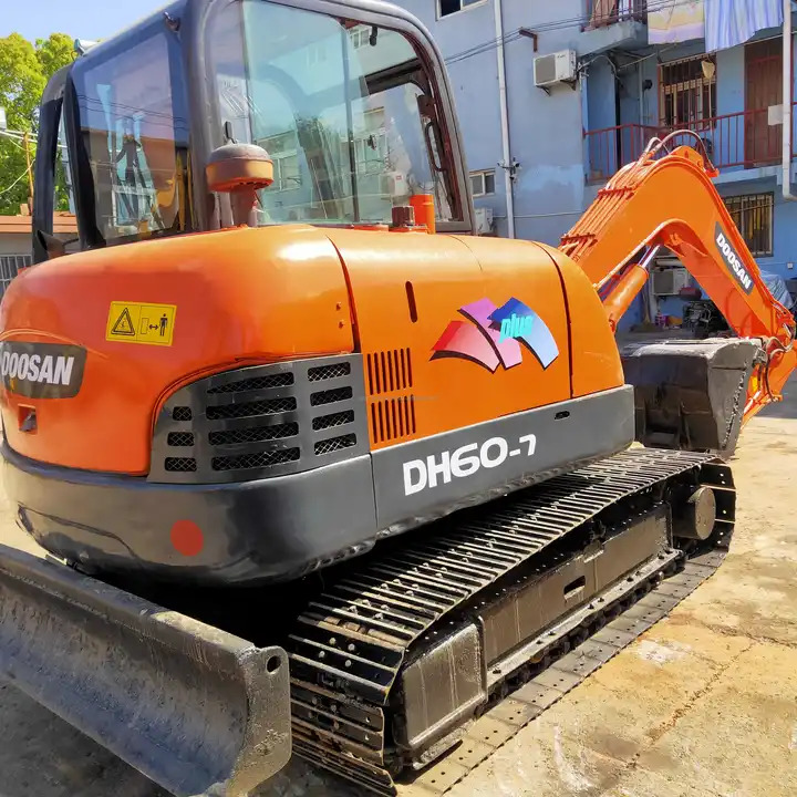 Pelle sur chenille Used Doosan dh60-7 Excavator 100% Korea Used Mini Hydraulic Excavator Low Working Hours Low Price for sale: photos 6