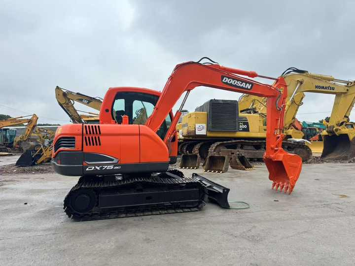 Used Excavator Doosan Dx75-9c Dx80 Dx60 Excavators Machinery Doosan Dx75-9c Dx80 Dx60 Dx225 Good Condition Low Price - Pelle sur chenille: photos 3 Used Excavator Doosan Dx75-9c Dx80 Dx60 Excavators Machinery Doosan Dx75-9c Dx80 Dx60 Dx225 Good Condition Low Price - Pelle sur chenille: photos 3
