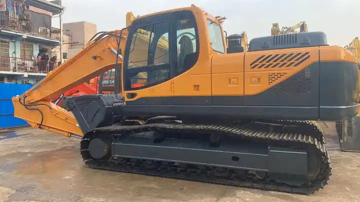 Used Hyundai 225 excavator second hand Korea Hyundai excavator Excavadoras de segunda mano - Pelle: photos 3 Used Hyundai 225 excavator second hand Korea Hyundai excavator Excavadoras de segunda mano - Pelle: photos 3