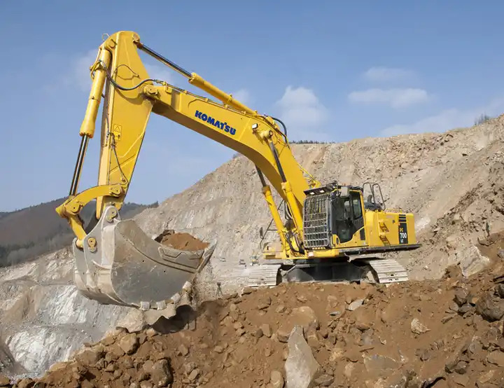 Used Komatsu PC700 Excavator Low Price for Sale Used Excavator PC220 PC200 PC240 PC650 PC700 PC800 - Pelle: photos 1 Used Komatsu PC700 Excavator Low Price for Sale Used Excavator PC220 PC200 PC240 PC650 PC700 PC800 - Pelle: photos 1