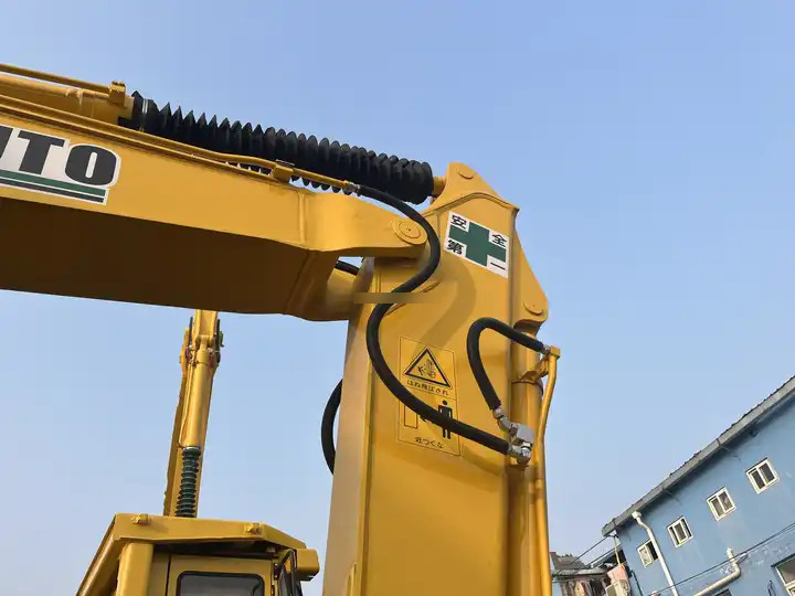 Pelle sur chenille Well-Maintained japan original low hourS used Komatsu PC130-7 excavator for hot sale: photos 6