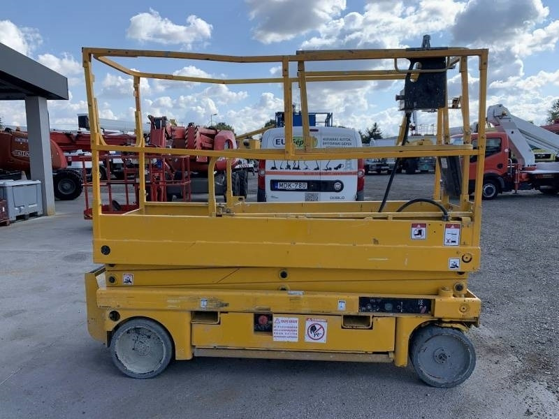 Haulotte Compact 8 - 8m, electric - Nacelle ciseaux: photos 4 Haulotte Compact 8 - 8m, electric - Nacelle ciseaux: photos 4