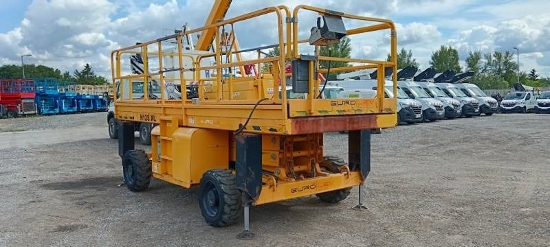 Haulotte H12SXLNT - 12m, 4x4, diesel - Nacelle ciseaux: photos 1 Haulotte H12SXLNT - 12m, 4x4, diesel - Nacelle ciseaux: photos 1