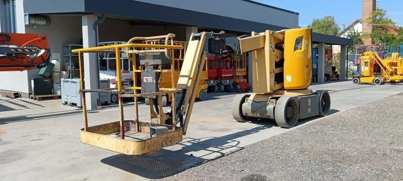 Haulotte HA12CJ+ - 11,7 m, electric *In poor condition* - Nacelle articulée: photos 2 Haulotte HA12CJ+ - 11,7 m, electric *In poor condition* - Nacelle articulée: photos 2