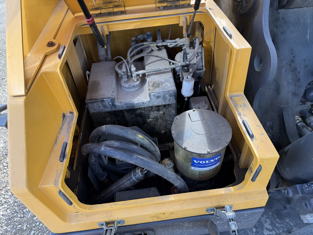 Pelle sur chenille Volvo EC 250 EL: photos 19