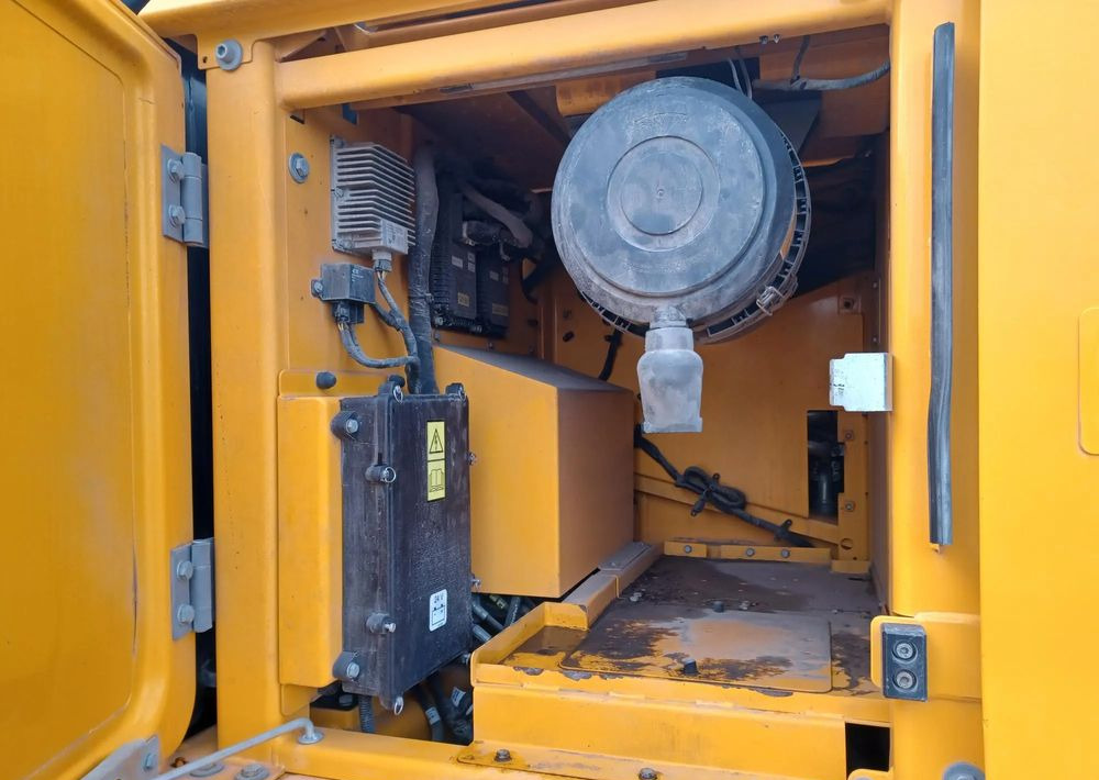 Pelle sur chenille JCB 220X: photos 7