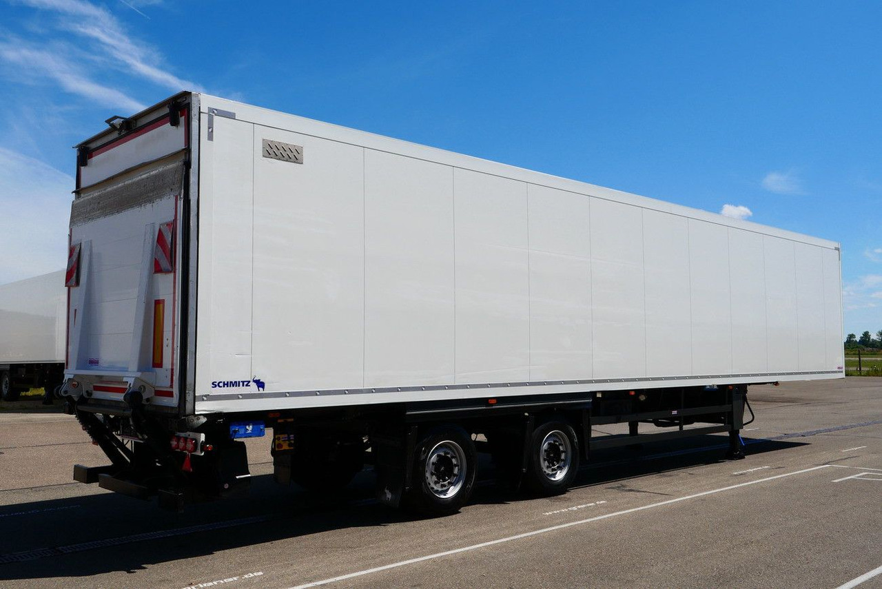 Schmitz Cargobull SKO 18/ TRIDEC LZG/ LBW 2000 kg SLXe 200 CITY - Semi-remorque fourgon: photos 2 Schmitz Cargobull SKO 18/ TRIDEC LZG/ LBW 2000 kg SLXe 200 CITY - Semi-remorque fourgon: photos 2