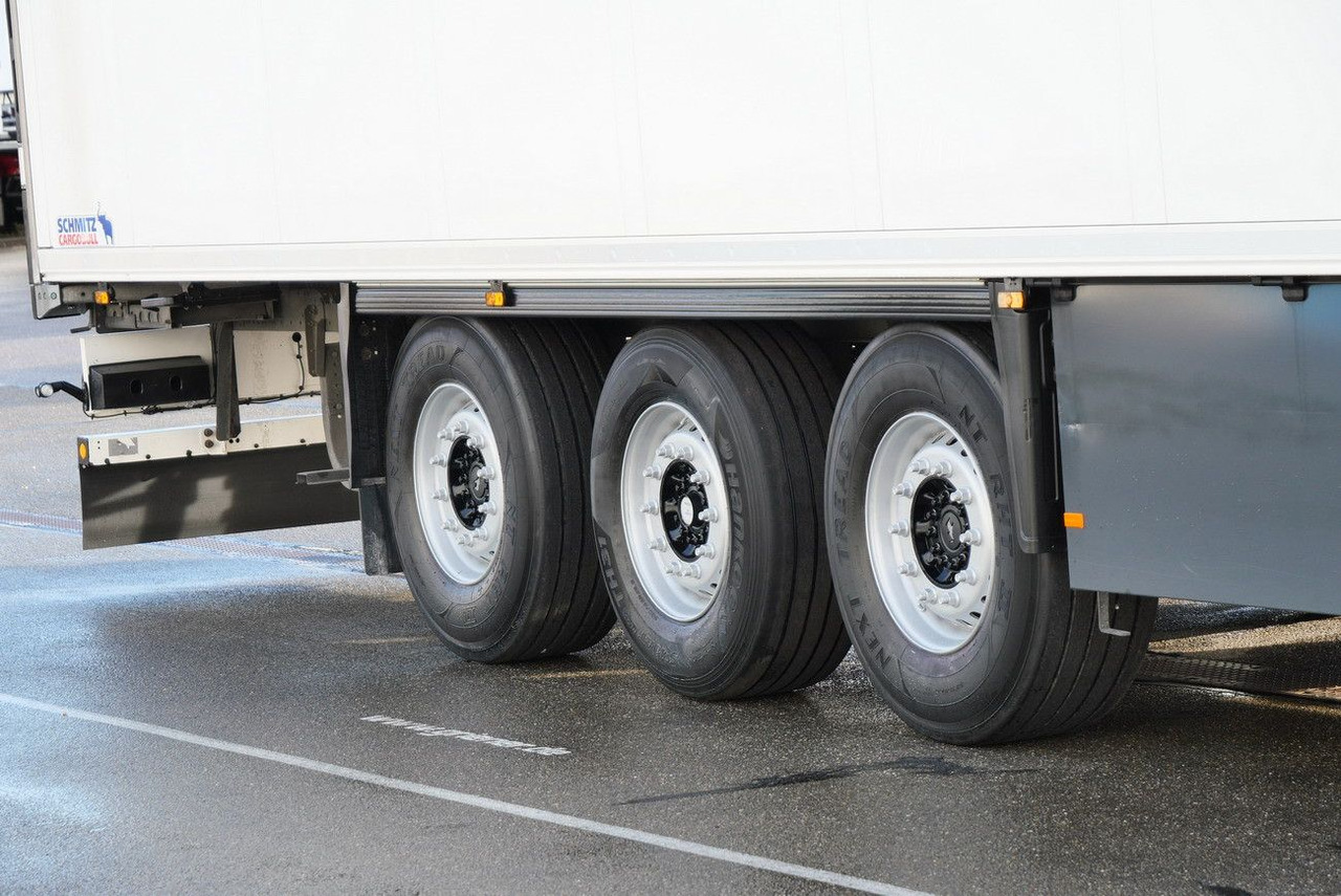 Schmitz Cargobull SKO 24/CARRIER 1550 VECTOR /DOPPELSTOCK /BLUMEN/ - Semi-remorque frigorifique: photos 5 Schmitz Cargobull SKO 24/CARRIER 1550 VECTOR /DOPPELSTOCK /BLUMEN/ - Semi-remorque frigorifique: photos 5