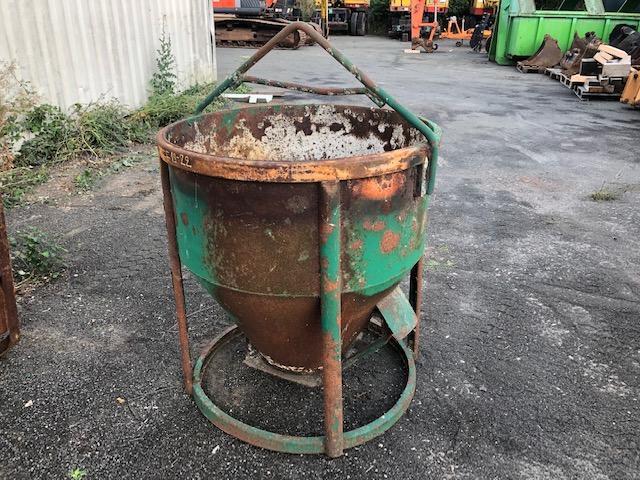 DIVERS ACCESSOIRES BTP GODET BENNE GODET PELLE /CAISSONS /ROUES /DIVERS - Accessoire pour Engins de chantier: photos 5 DIVERS ACCESSOIRES BTP GODET BENNE GODET PELLE /CAISSONS /ROUES /DIVERS - Accessoire pour Engins de chantier: photos 5