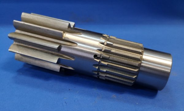 010300A / 0799503 – 0011 Swing Motor Shaft – Hanix H15,Hitachi ZX16, Hitachi ZX18-3 - Moteur de rotation pour Engins de chantier: photos 5 010300A / 0799503 – 0011 Swing Motor Shaft – Hanix H15,Hitachi ZX16, Hitachi ZX18-3 - Moteur de rotation pour Engins de chantier: photos 5