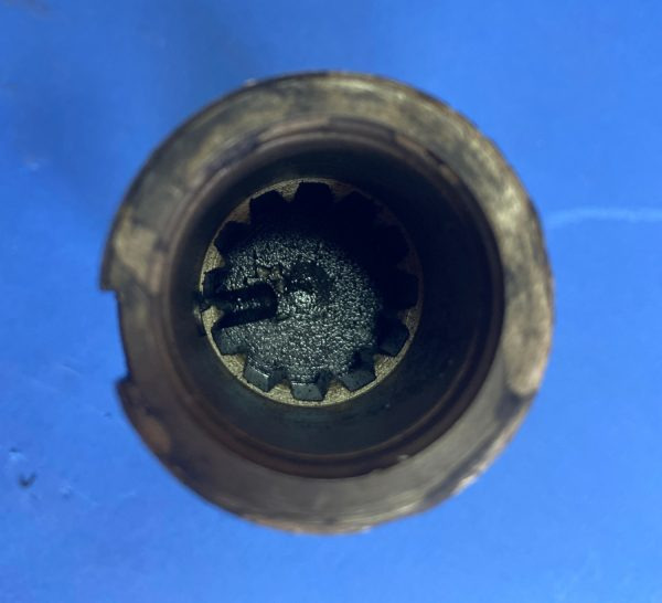 Wałek obrotu 010640A Yanmar B20 - Moteur de rotation pour Engins de chantier: photos 4 Wałek obrotu 010640A Yanmar B20 - Moteur de rotation pour Engins de chantier: photos 4