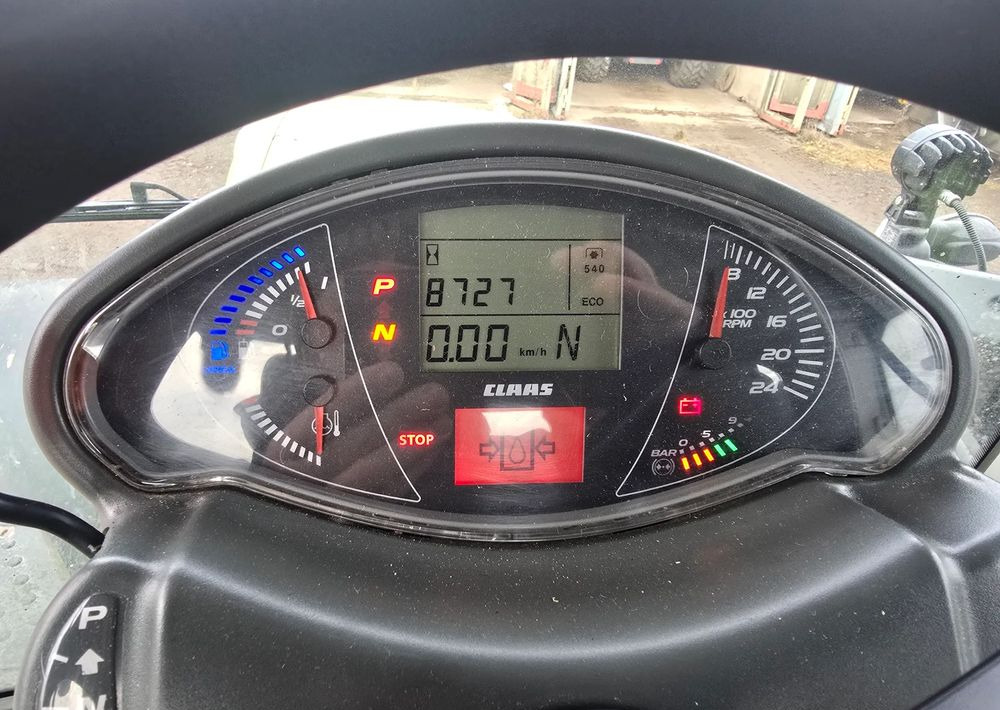 Claas Axion 850 Cmatic - Tracteur agricole: photos 4 Claas Axion 850 Cmatic - Tracteur agricole: photos 4