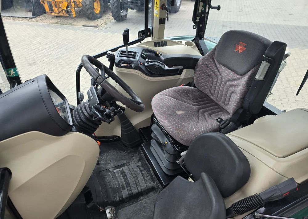 Tracteur agricole Massey Ferguson 4708: photos 7
