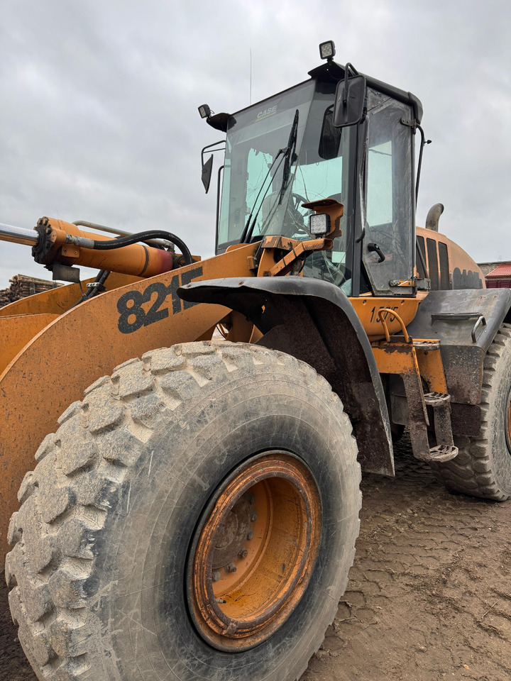 CASE 821E - Chargeuse sur pneus: photos 4 CASE 821E - Chargeuse sur pneus: photos 4