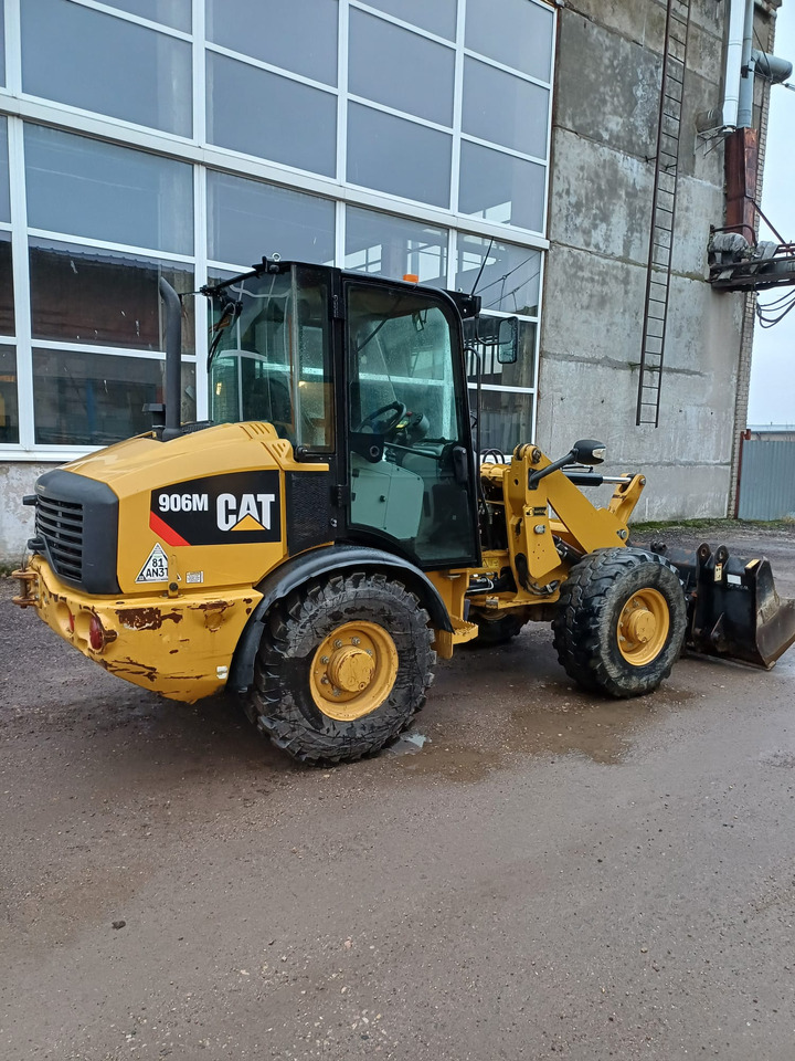 CATERPILLAR 906M - Tractopelle: photos 1 CATERPILLAR 906M - Tractopelle: photos 1