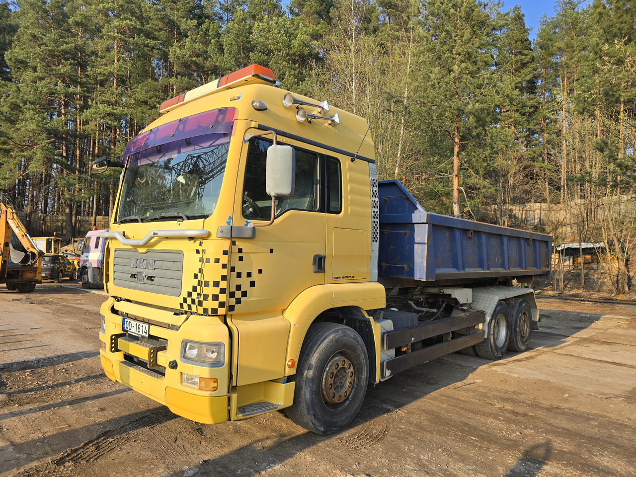 MAN TGA 26.413 - Camion ampliroll: photos 1 MAN TGA 26.413 - Camion ampliroll: photos 1