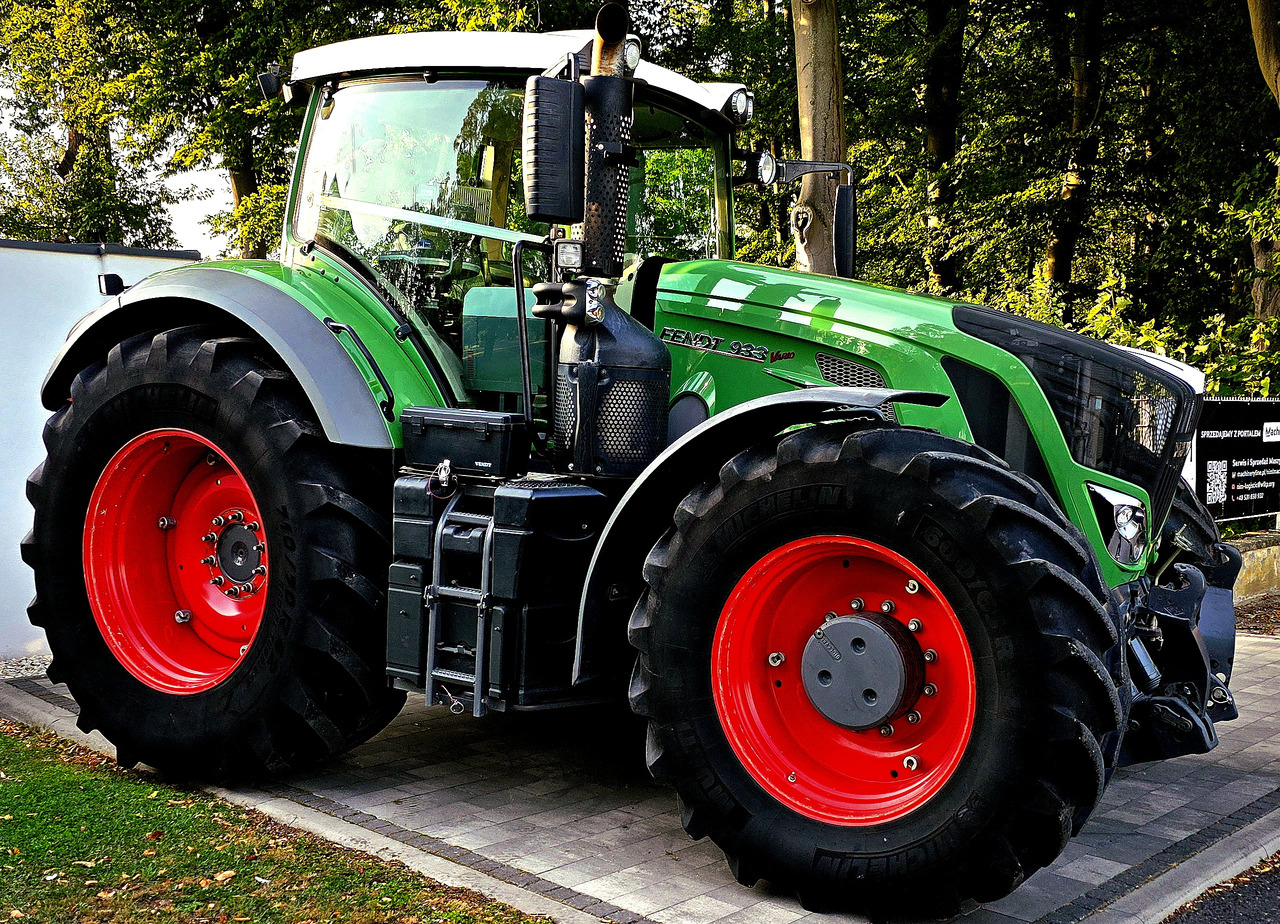 Fendt 933 S4 Profi Plus - Tracteur agricole: photos 2 Fendt 933 S4 Profi Plus - Tracteur agricole: photos 2