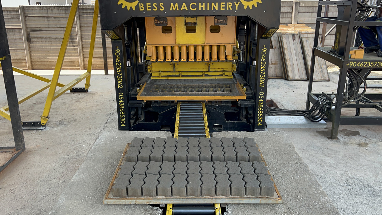 PRS-600 Semi-Automatic Concrete Block Machine - Pondeuse à parpaing: photos 2 PRS-600 Semi-Automatic Concrete Block Machine - Pondeuse à parpaing: photos 2