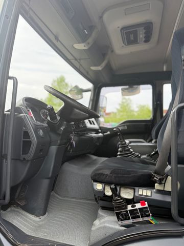 Camion benne, Camion grue MAN TGA 18.310 4x2BB: photos 11 Camion benne, Camion grue MAN TGA 18.310 4x2BB: photos 11