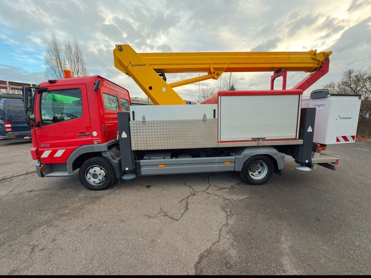 Camion avec nacelle Mercedes-Benz Atego 816 2 4-Zyl. 4x2 Hebebühne: photos 7 Camion avec nacelle Mercedes-Benz Atego 816 2 4-Zyl. 4x2 Hebebühne: photos 7