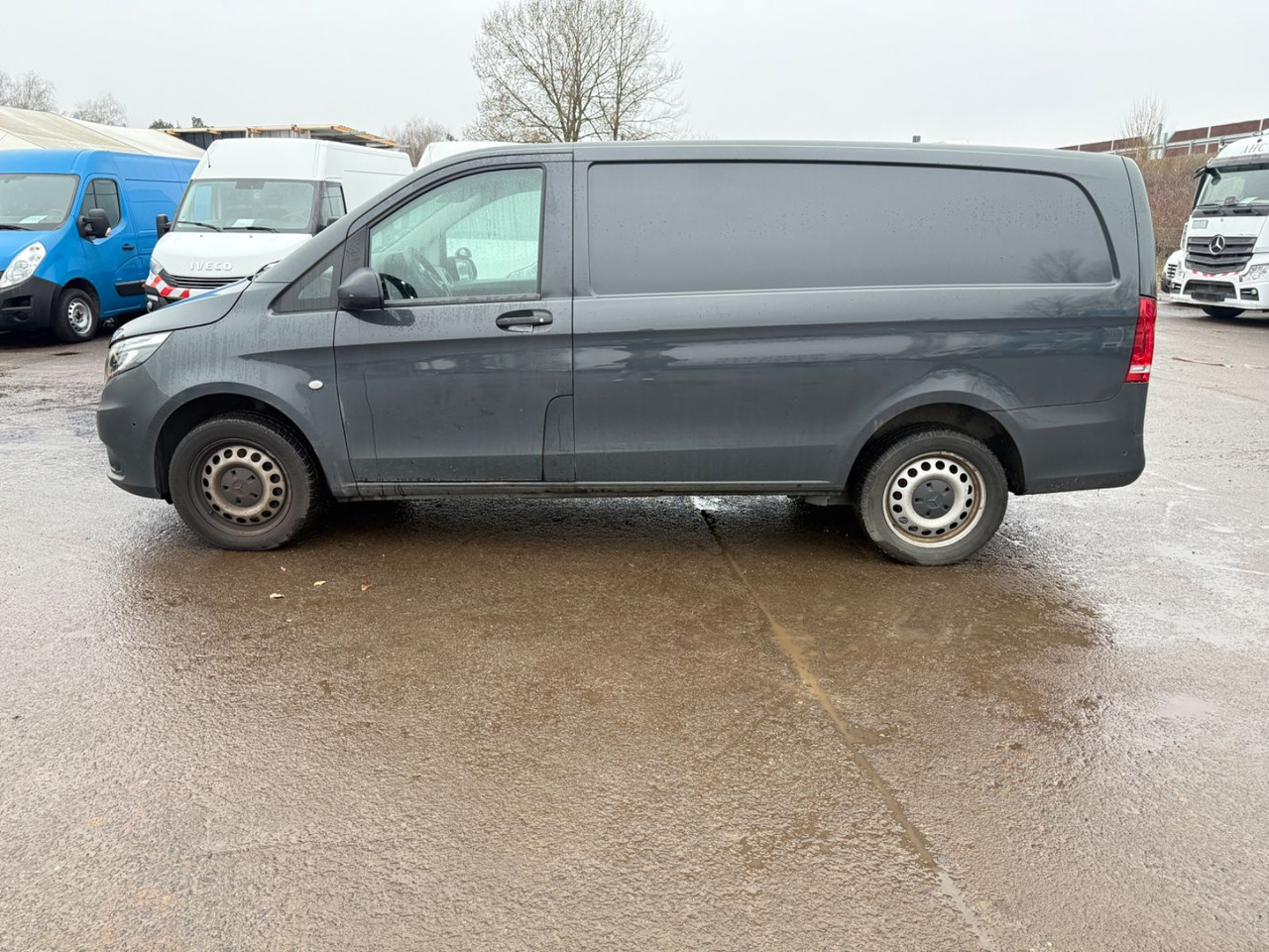 Mercedes-Benz Vito Kasten 119 CDI/BT 4x4 lang MOTORSCHADEN - Transport de personnes: photos 3 Mercedes-Benz Vito Kasten 119 CDI/BT 4x4 lang MOTORSCHADEN - Transport de personnes: photos 3