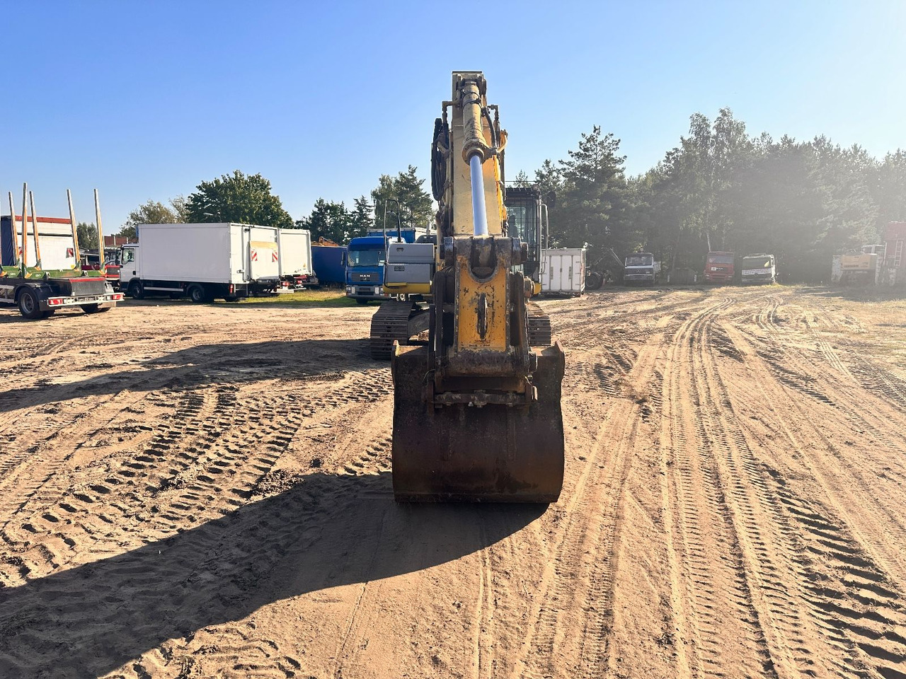 New Holland E 265 B - Pelle sur chenille: photos 4 New Holland E 265 B - Pelle sur chenille: photos 4