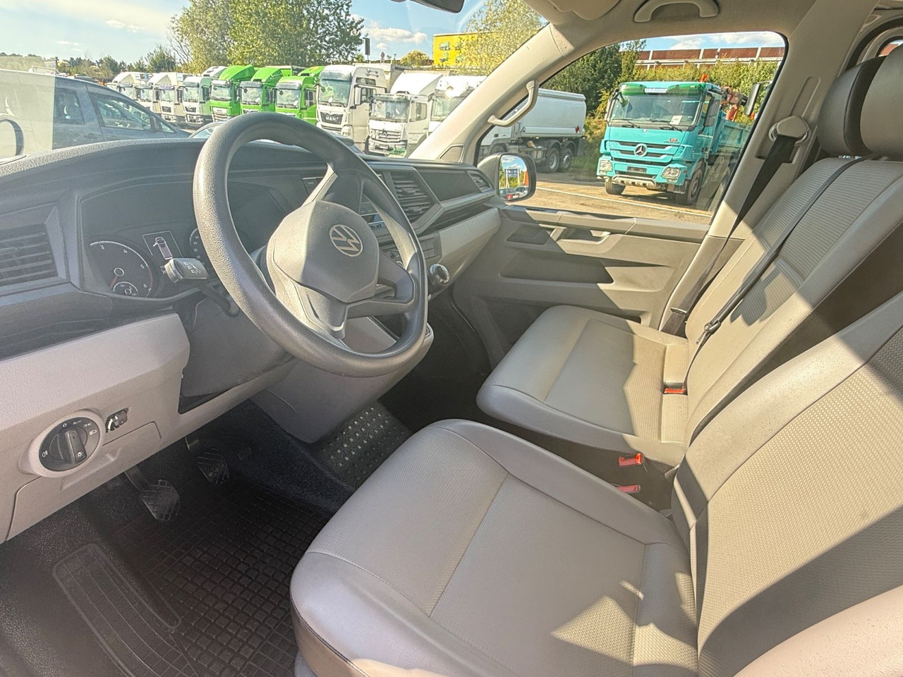 Transport de personnes Volkswagen T6 Transporter Kombi lang 9 Sitzer: photos 9