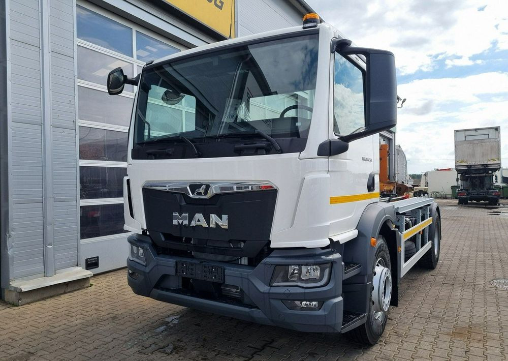 MAN TGM 18 250 - Benne à ordures ménagères: photos 2 MAN TGM 18 250 - Benne à ordures ménagères: photos 2