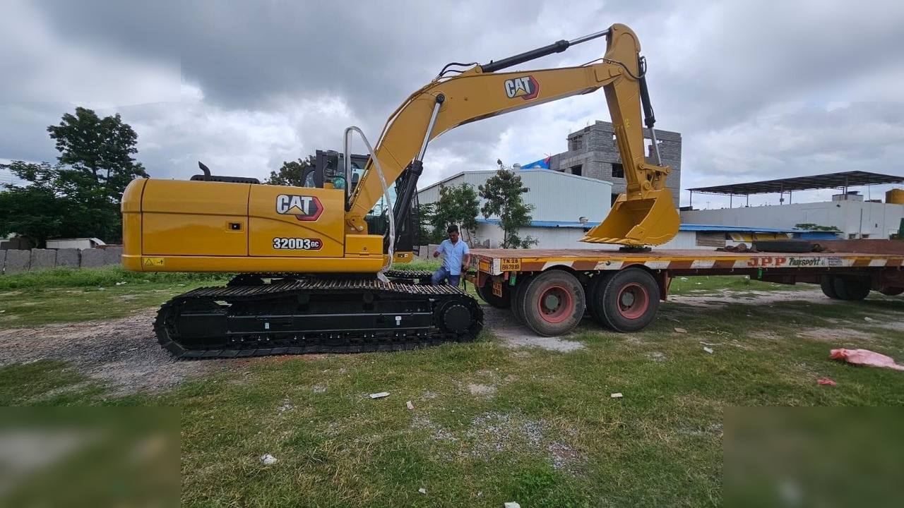 Pelle sur chenille neuf CATERPILLAR 320D3GC: photos 8