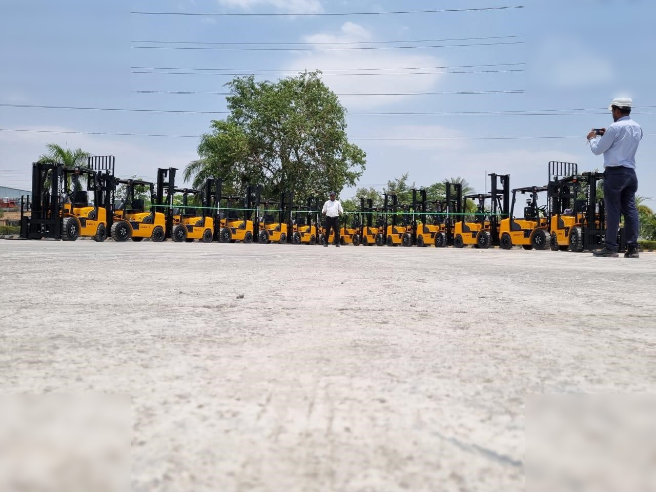 HYUNDAI 35DE-7 - Chariot élévateur: photos 4 HYUNDAI 35DE-7 - Chariot élévateur: photos 4