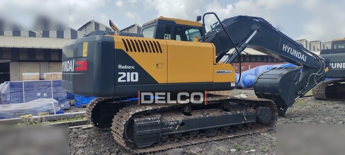 HYUNDAI ROBEX 210 - Pelle sur chenille: photos 1 HYUNDAI ROBEX 210 - Pelle sur chenille: photos 1