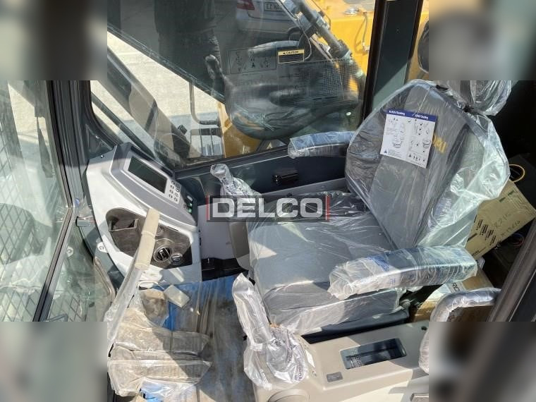 Pelle sur chenille neuf HYUNDAI ROBEX 215L SMART: photos 11