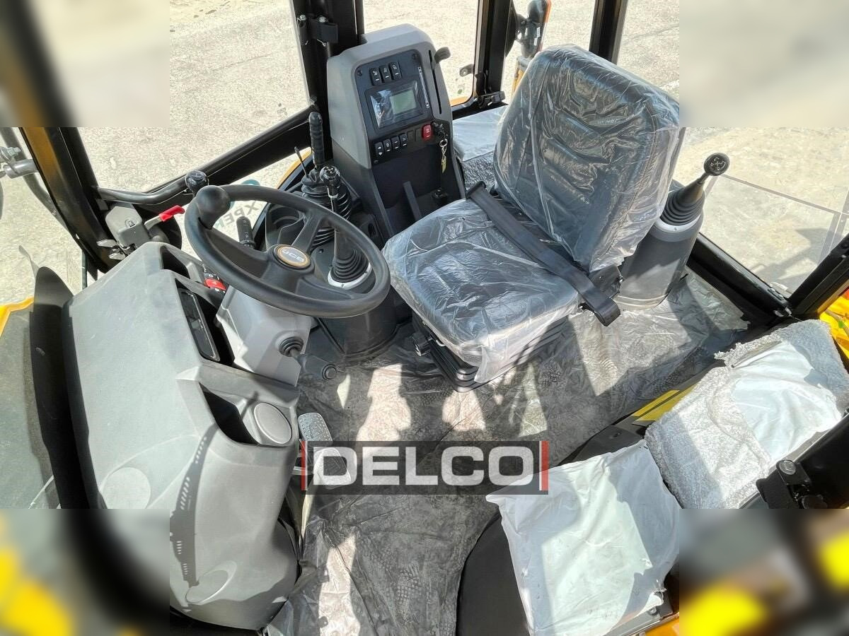 Tractopelle neuf JCB 3DX SUPER: photos 6