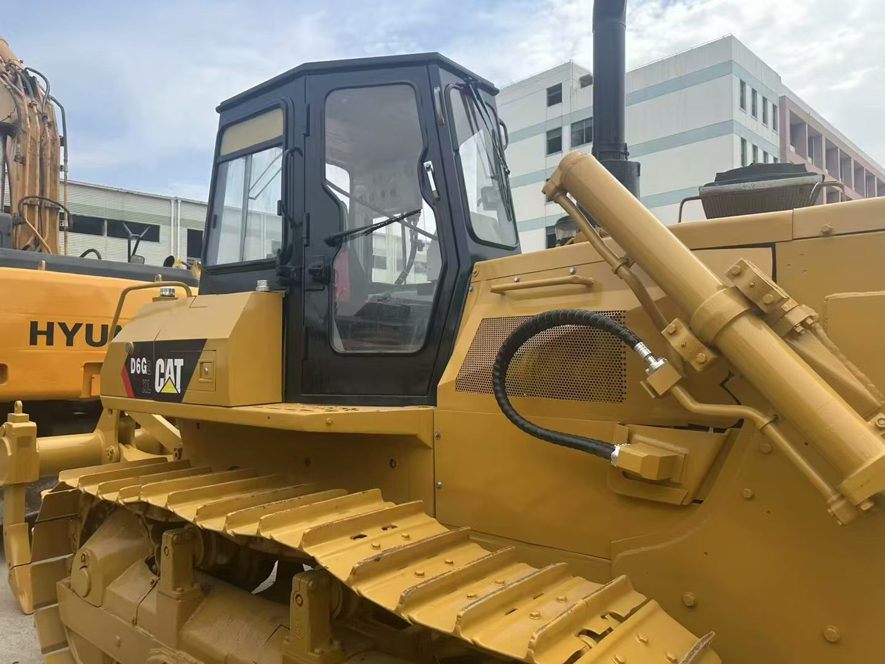 Bulldozer CAT D6G: photos 6