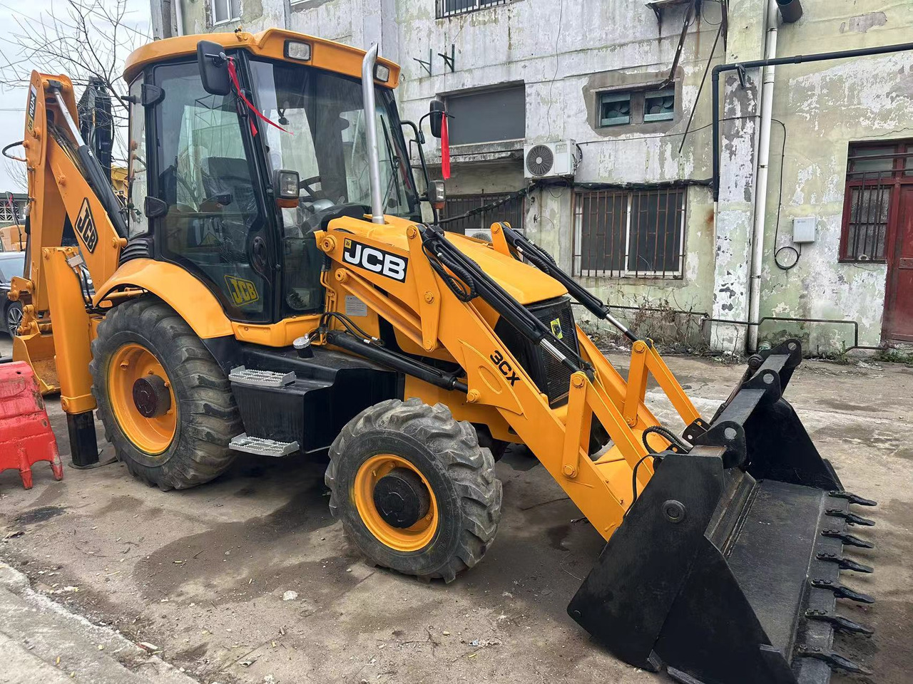 JCB 3CX - Tractopelle: photos 3 JCB 3CX - Tractopelle: photos 3