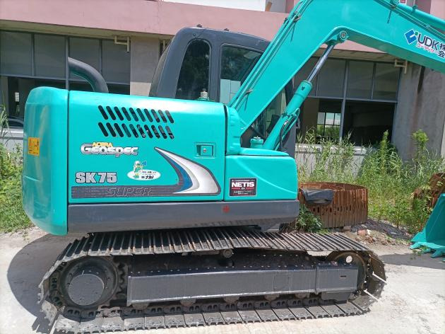 Kobelco SK75 - Mini pelle: photos 1 Kobelco SK75 - Mini pelle: photos 1
