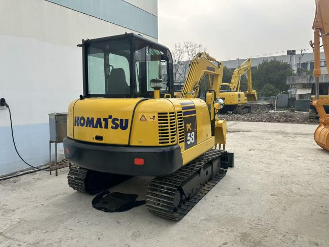 Komatsu PC56 - Mini pelle: photos 1 Komatsu PC56 - Mini pelle: photos 1