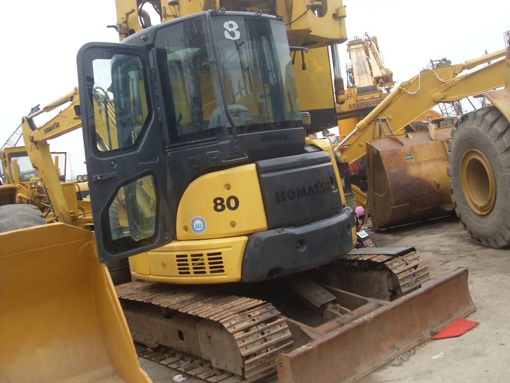 Komatsu PC80 - Mini pelle: photos 1 Komatsu PC80 - Mini pelle: photos 1