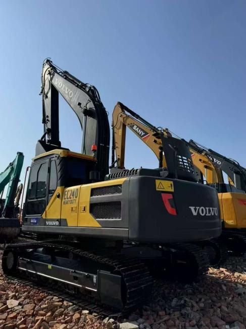 VOLVO EC240 - Pelle sur chenille: photos 5 VOLVO EC240 - Pelle sur chenille: photos 5