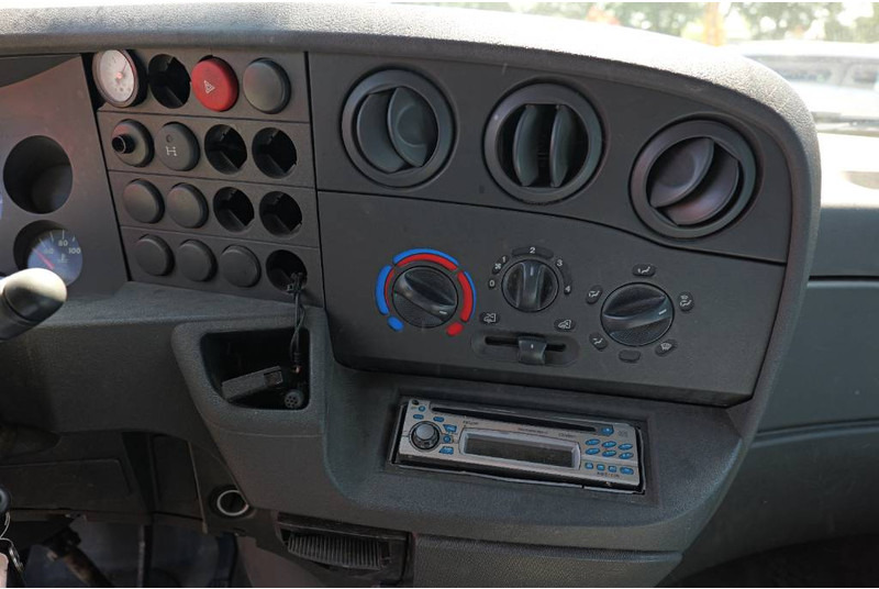 Fourgon utilitaire Iveco 35C 13 L2H2 lucht: photos 18